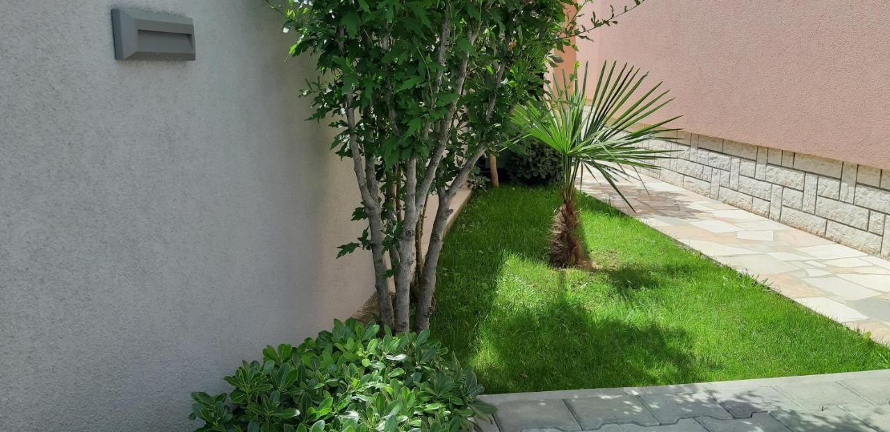 פודסטראנה Apartment Sunce מראה חיצוני תמונה