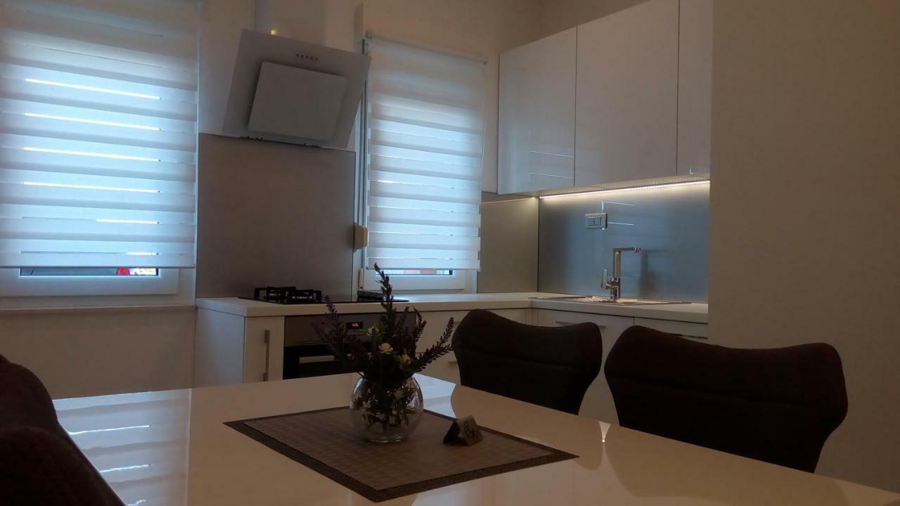 פודסטראנה Apartment Sunce מראה חיצוני תמונה