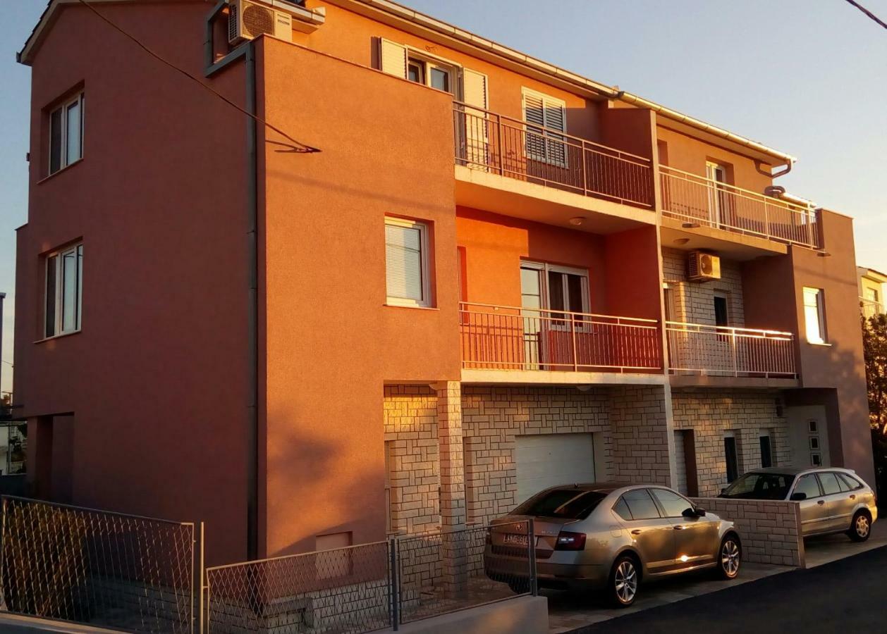 פודסטראנה Apartment Sunce מראה חיצוני תמונה