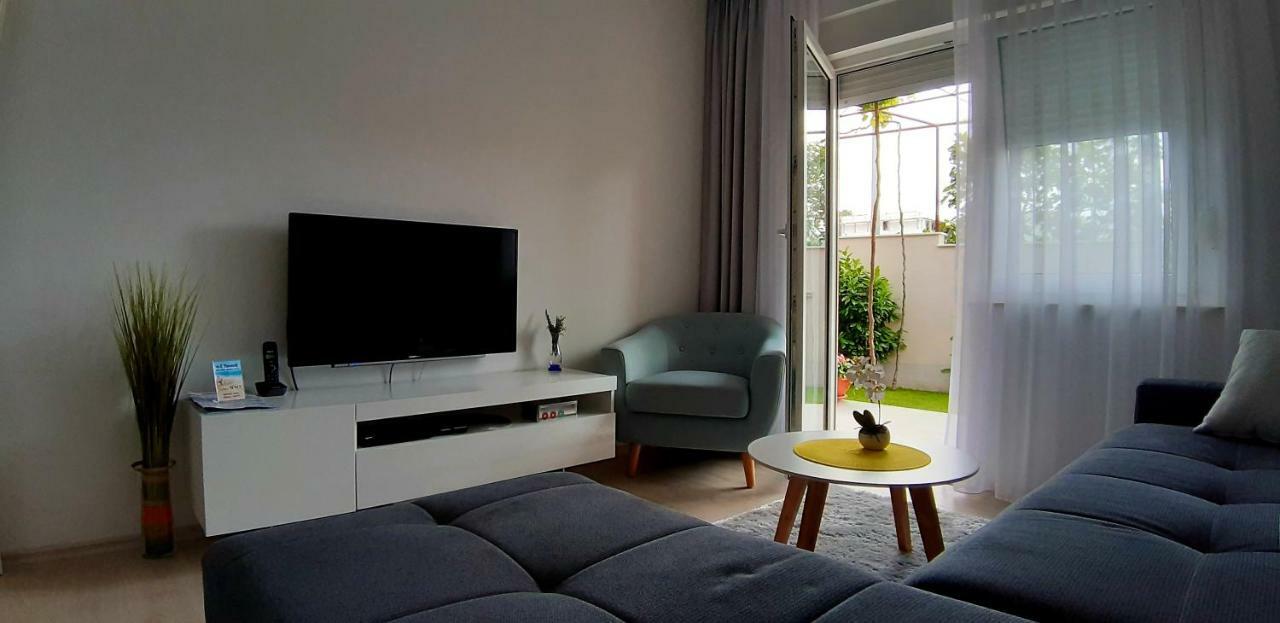 פודסטראנה Apartment Sunce מראה חיצוני תמונה